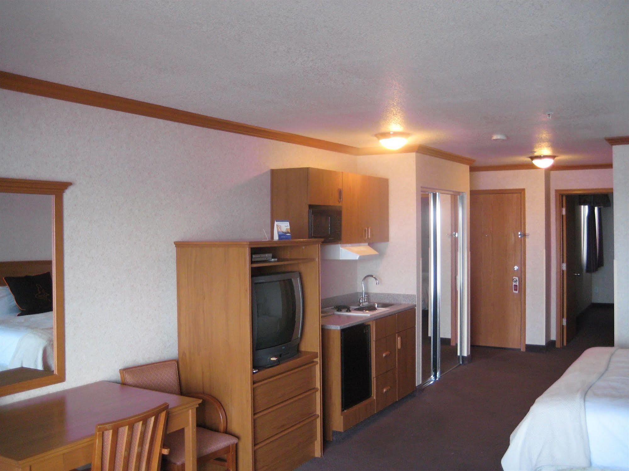 Surftides Hotel Линкън Сити Екстериор снимка